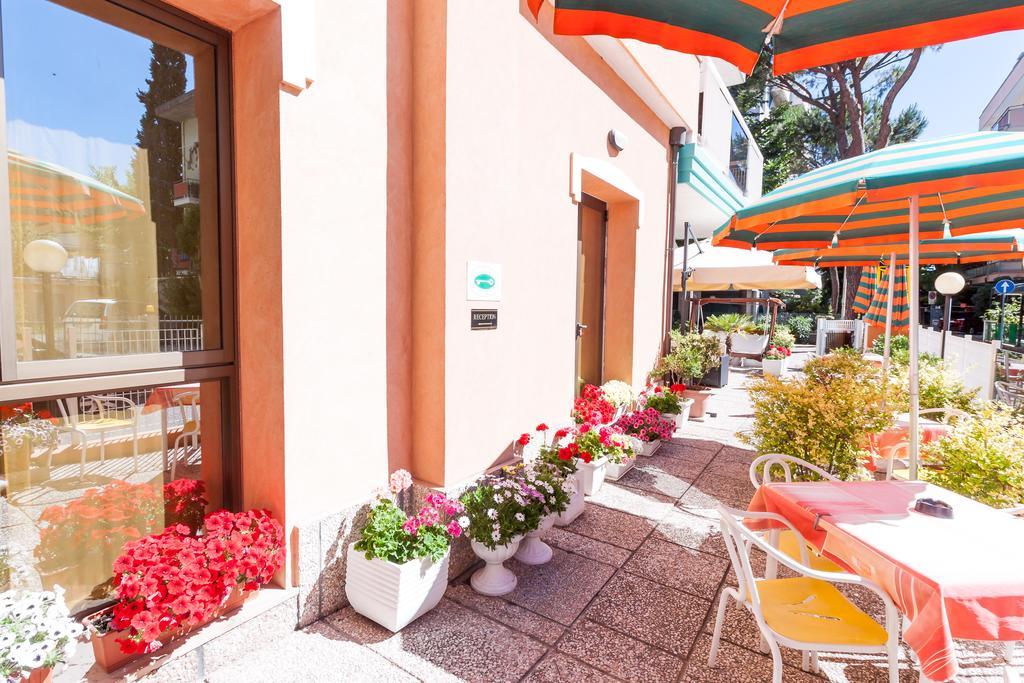 Hotel Paola Garden - Nuova Gestione Bellariva Di Rimini Exterior foto